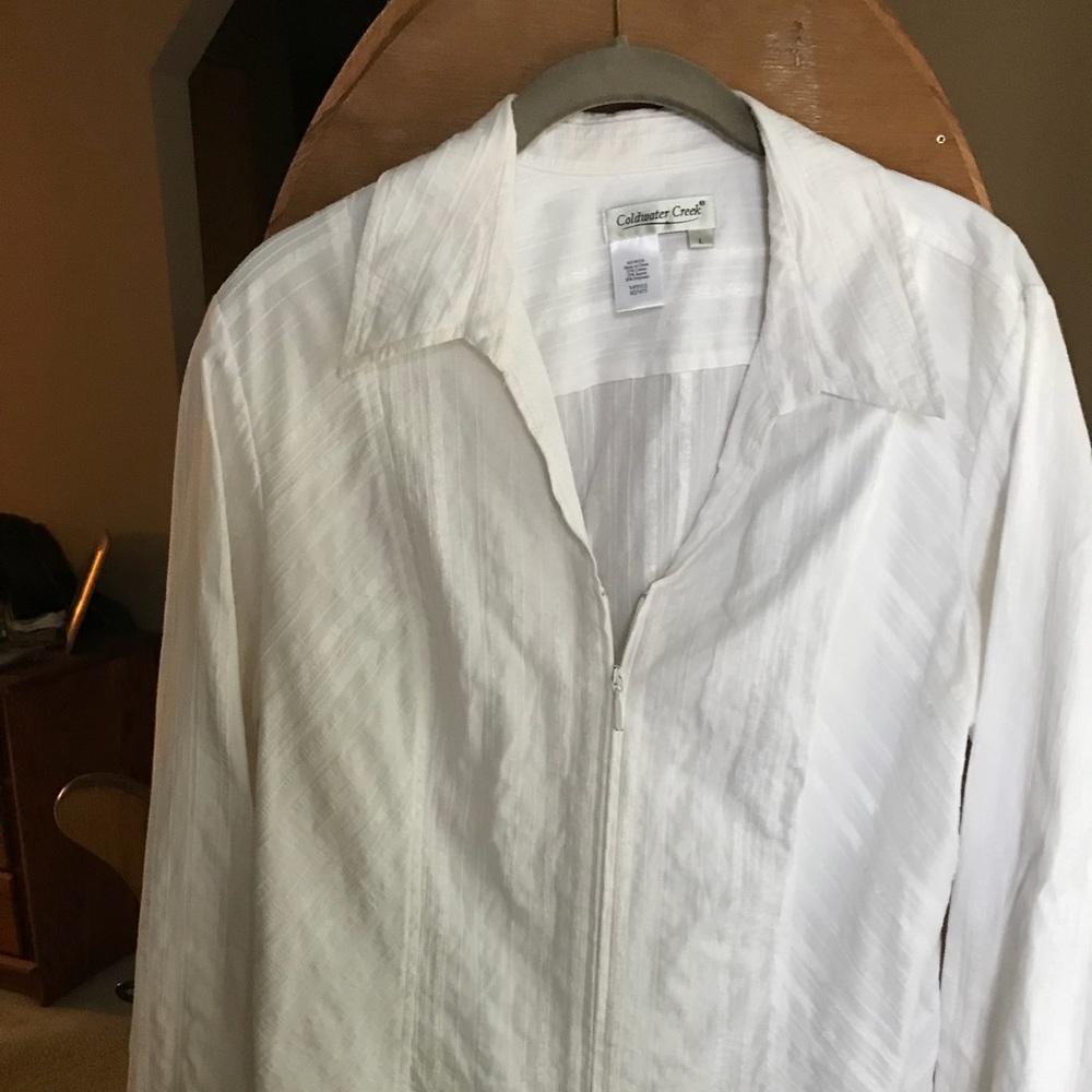 Blouse with zipper front